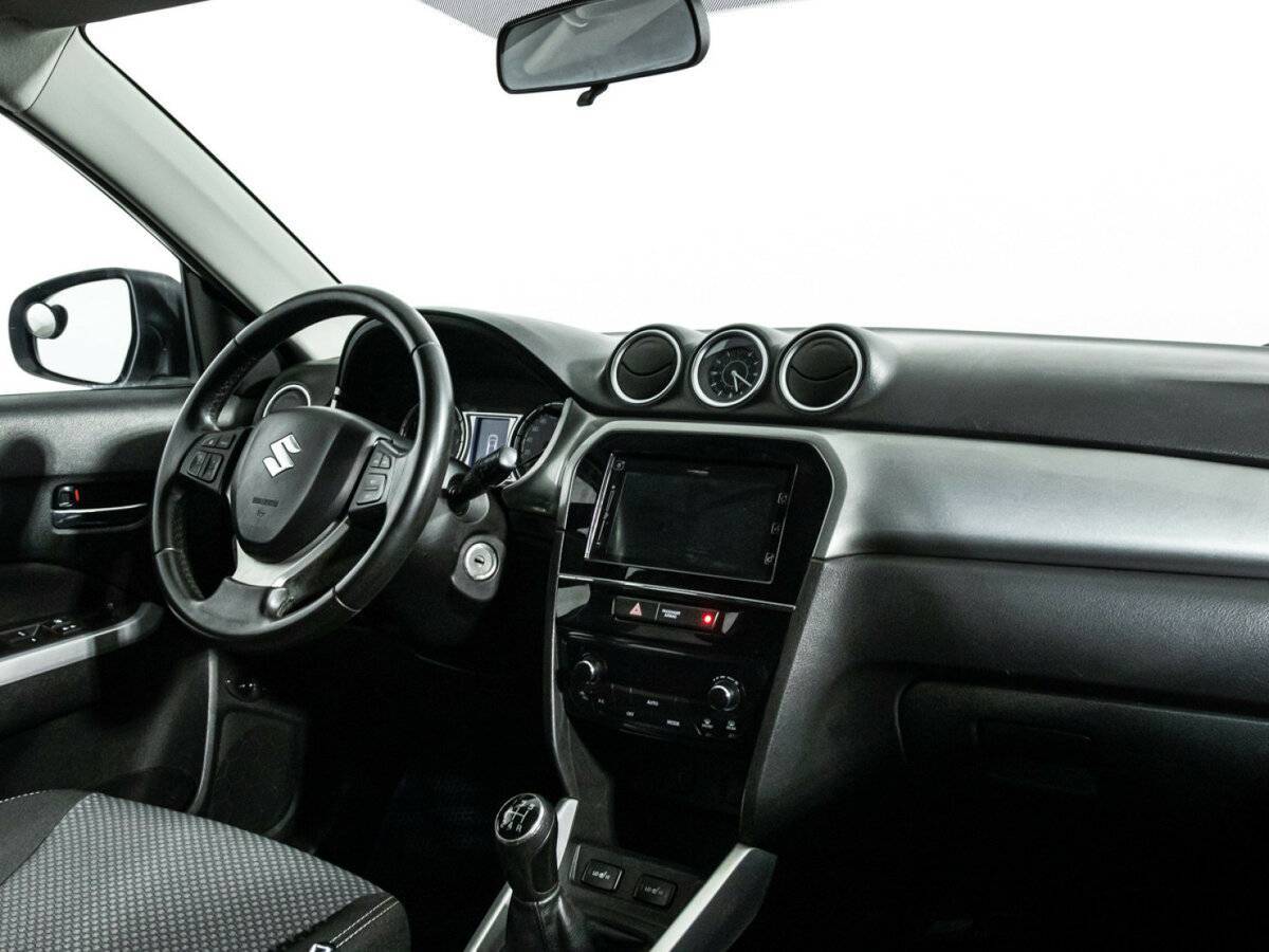 Б/У Сузуки Витара 2016 года. Фото: #8