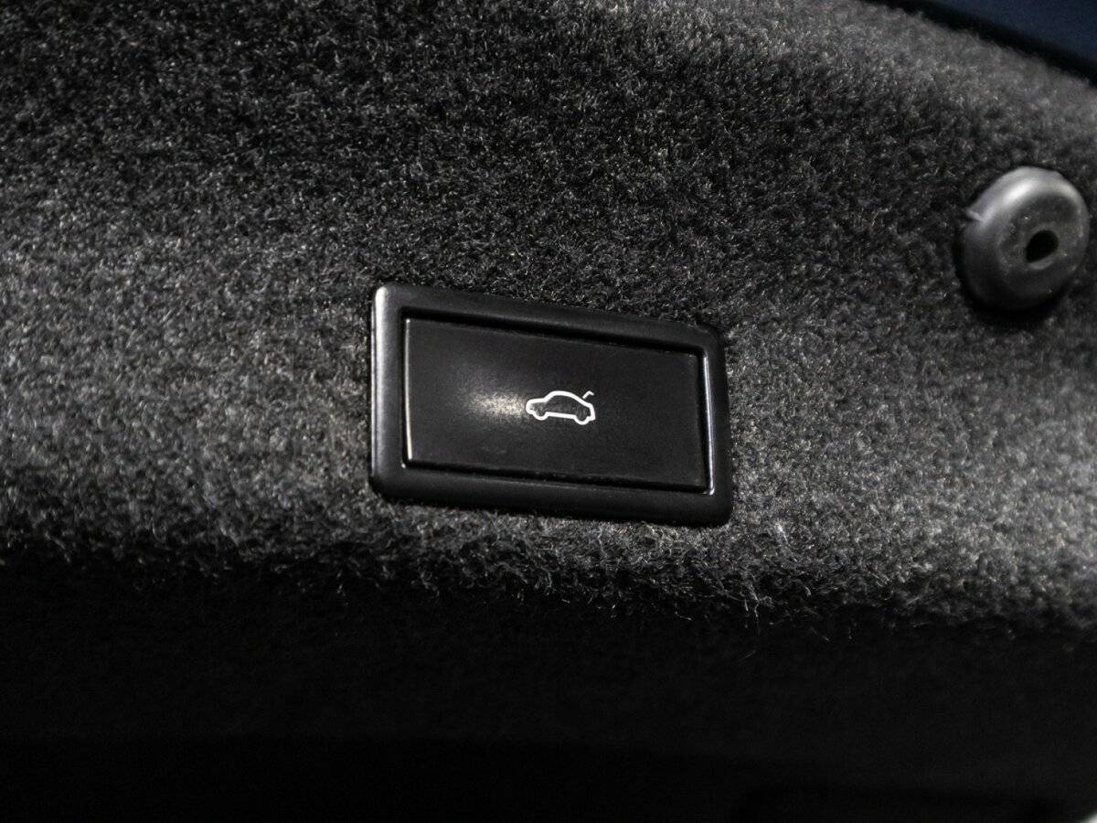 Б/У Фольксваген Пассат 2017 года. Фото: #15