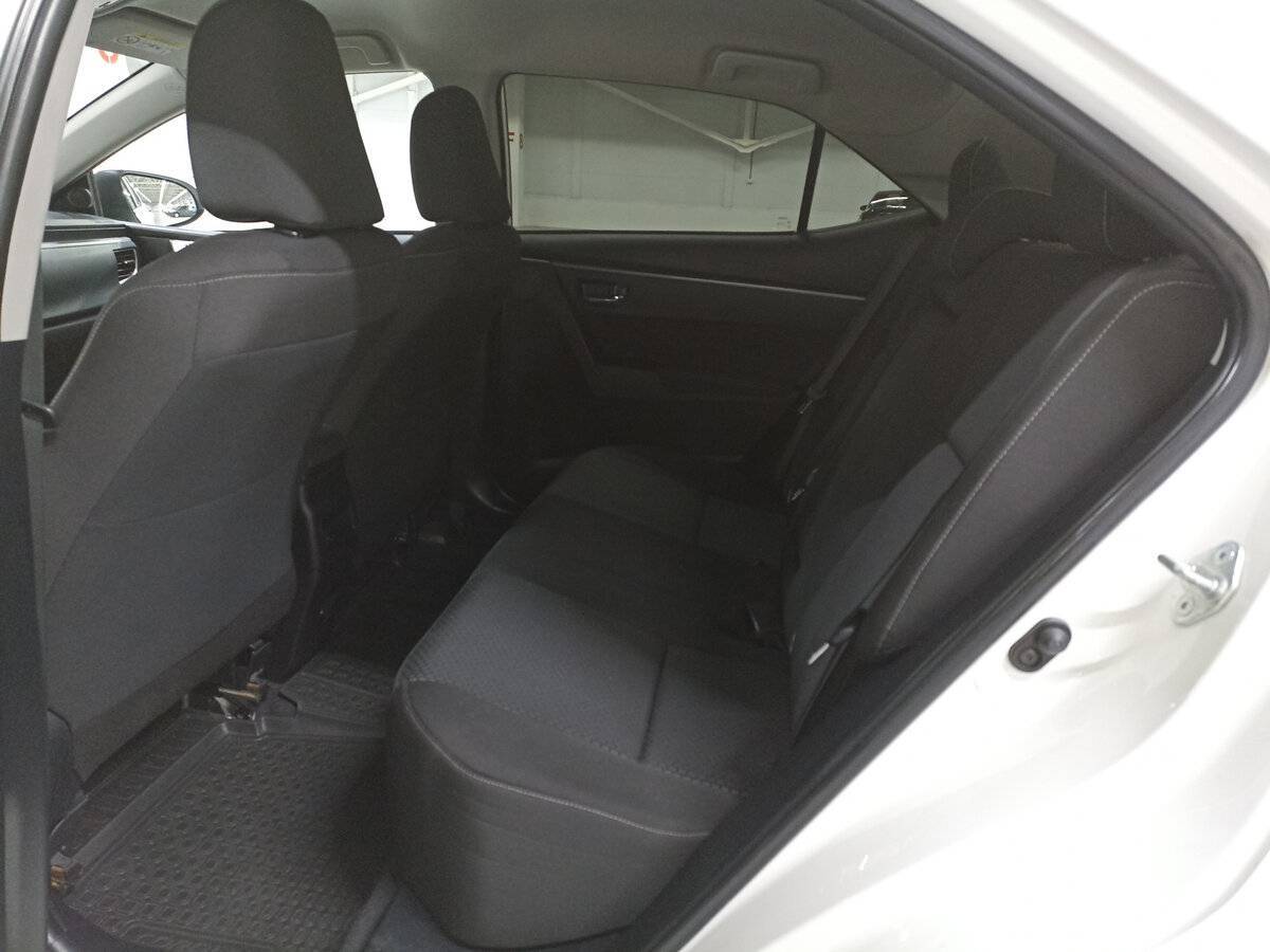 Б/У Тойота Королла 2013 года. Фото: #11