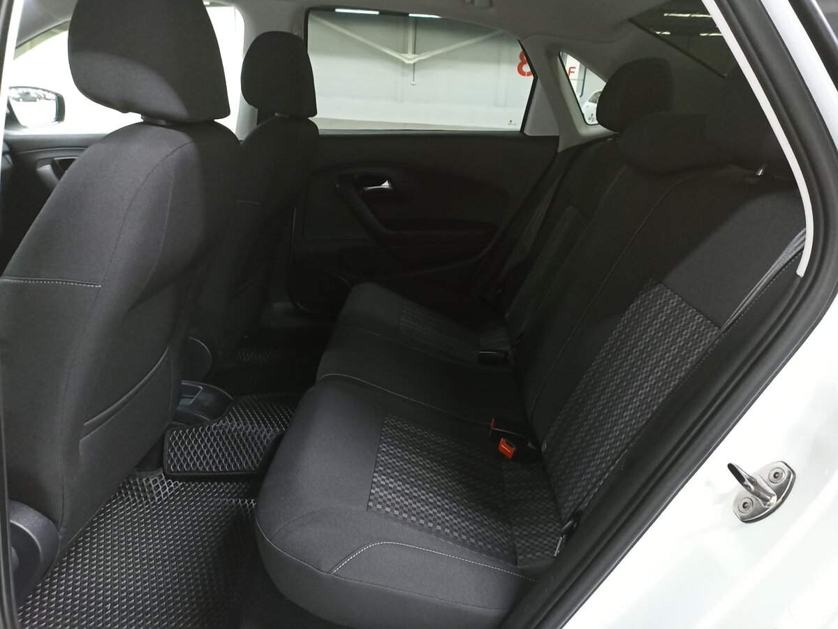 Б/У Фольксваген Поло 2016 года. Фото: #11