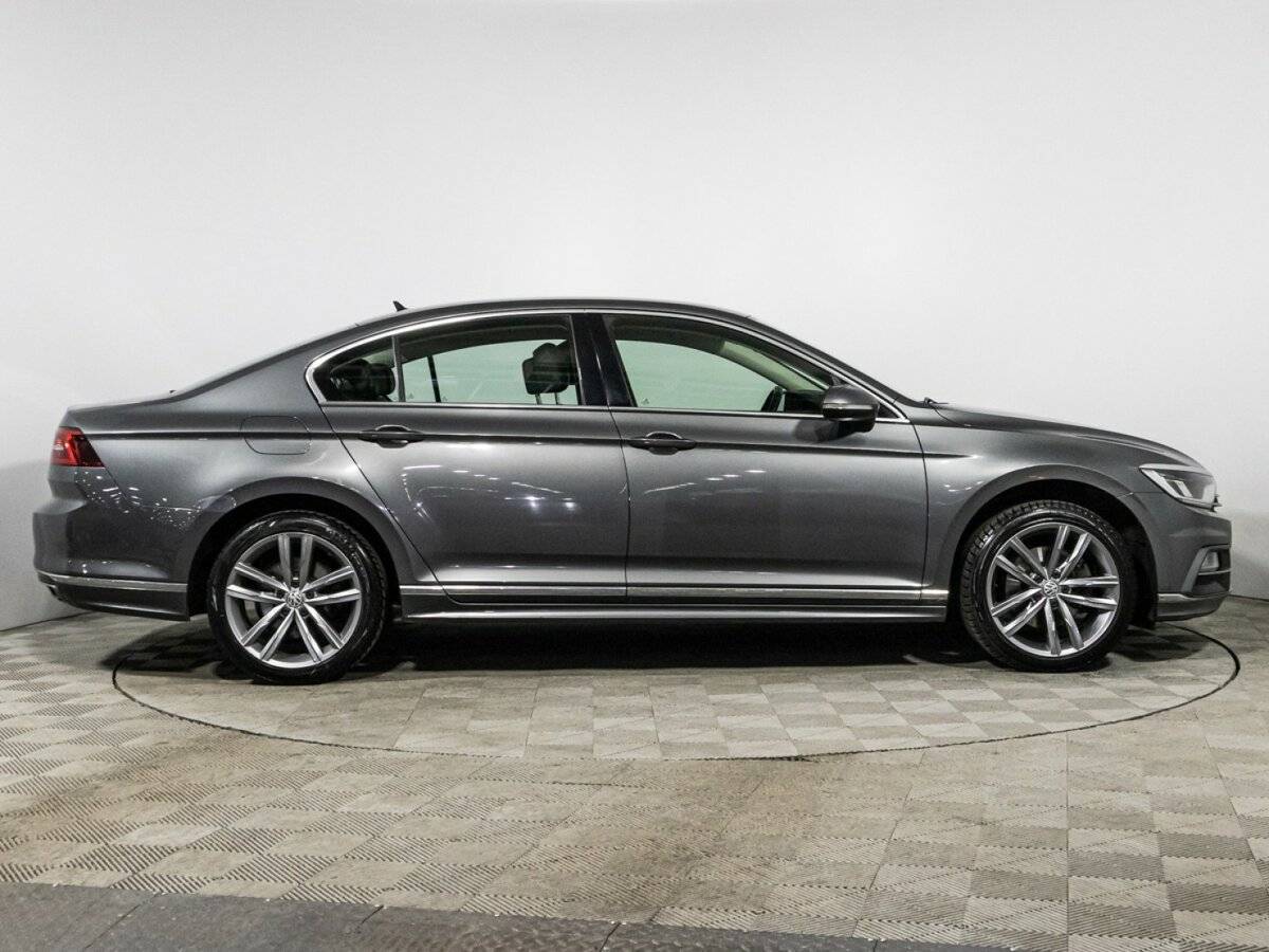 Б/У Фольксваген Пассат 2017 года. Фото: #3