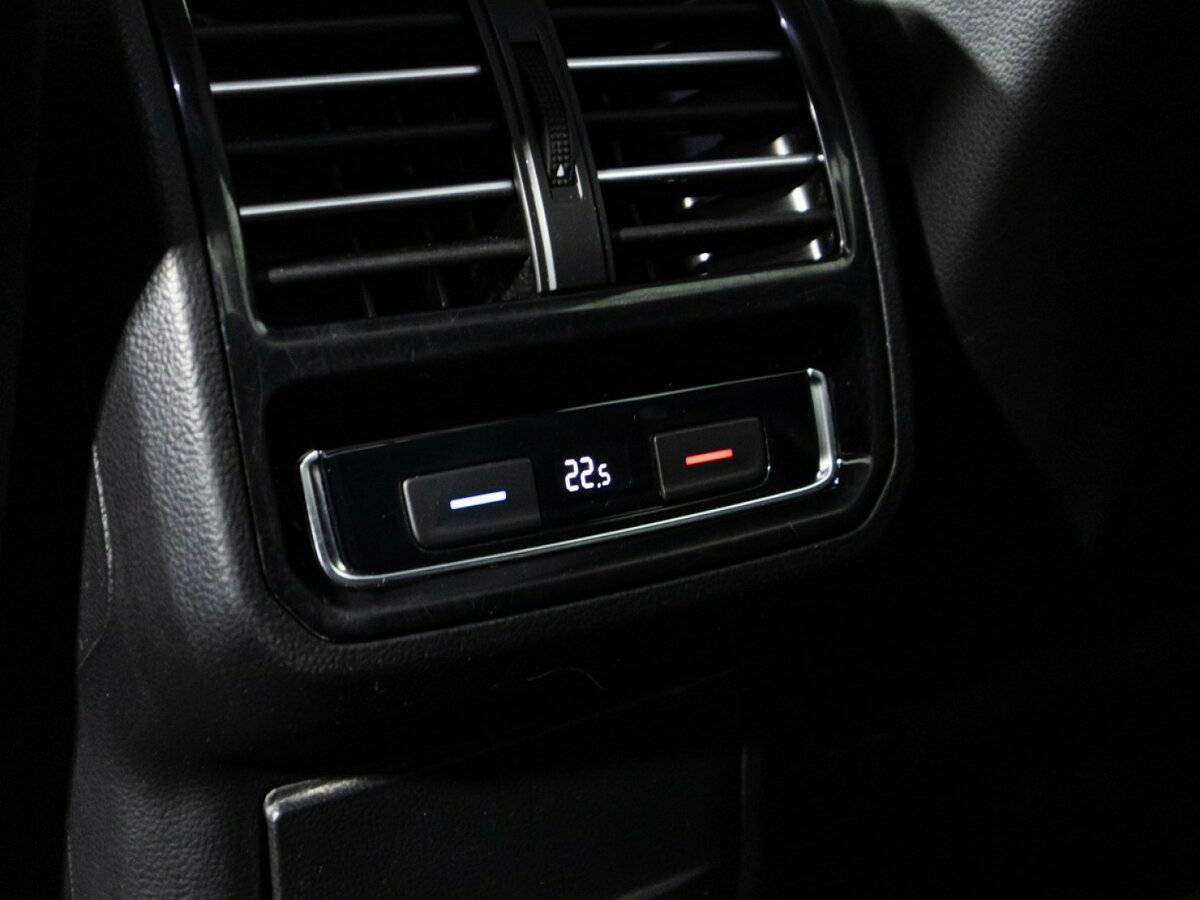 Б/У Фольксваген Пассат 2017 года. Фото: #15