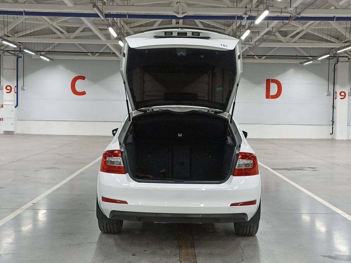 Б/У Шкода Октавия 2013 года. Фото: #9