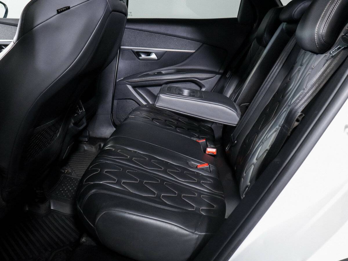 Б/У Пежо 3008 2017 года. Фото: #6