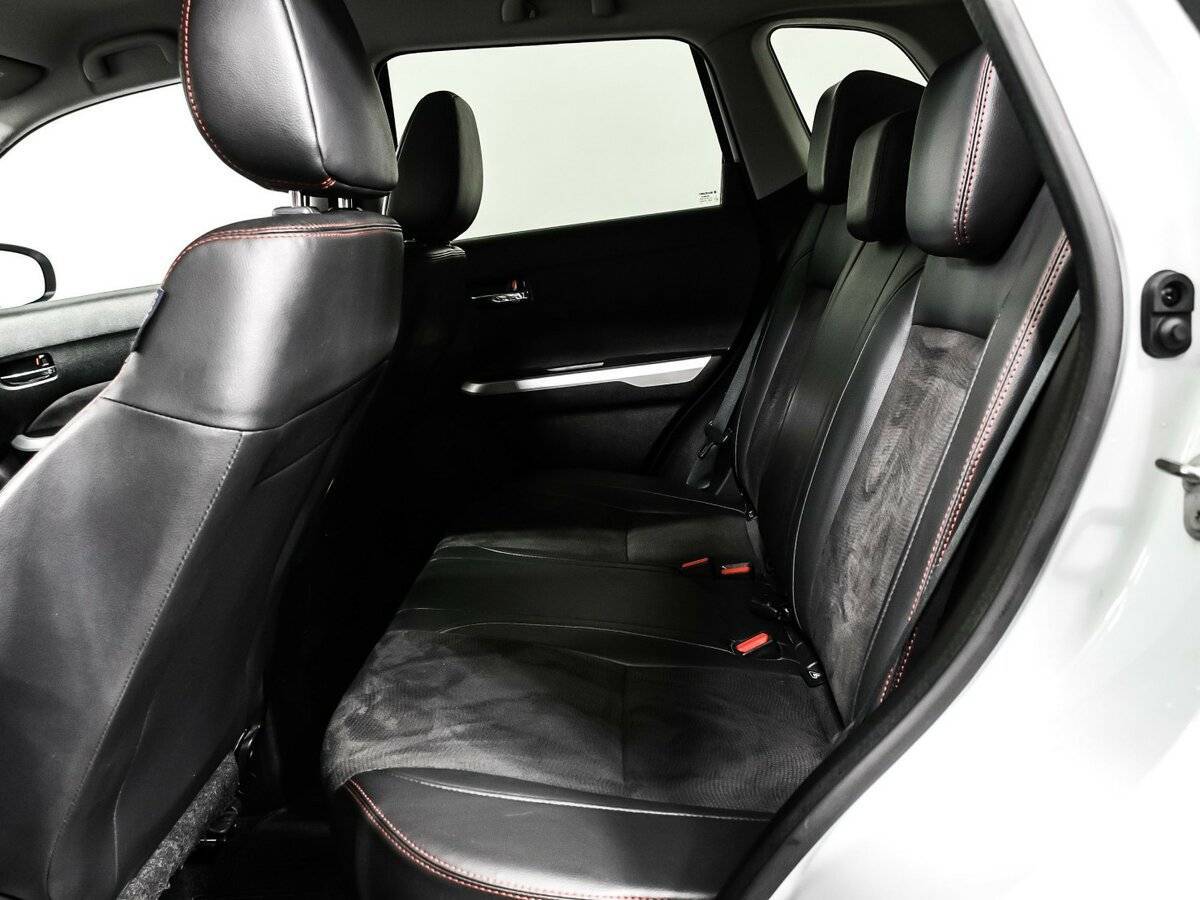 Б/У Сузуки Витара 2016 года. Фото: #12