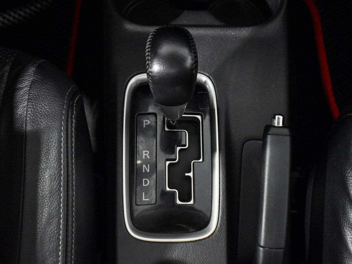 Б/У Митсубиши Оутлэндер 2014 года. Фото: #8