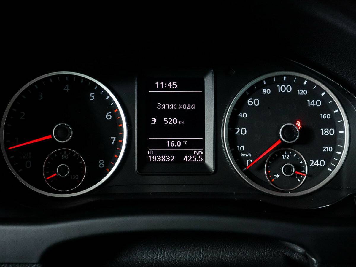 Б/У Фольксваген Тигуан 2016 года. Фото: #7