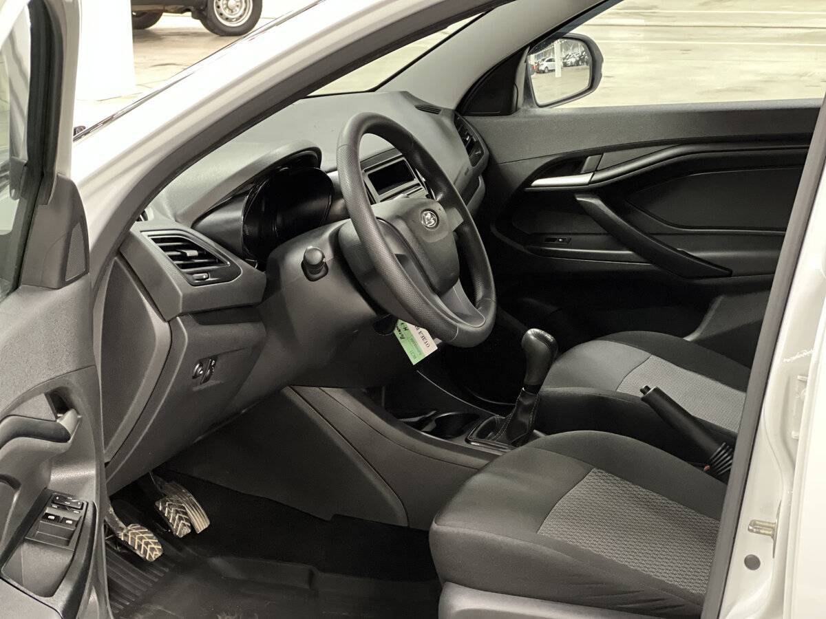 Б/У Лада (ВАЗ) Веста 2018 года. Фото: #15