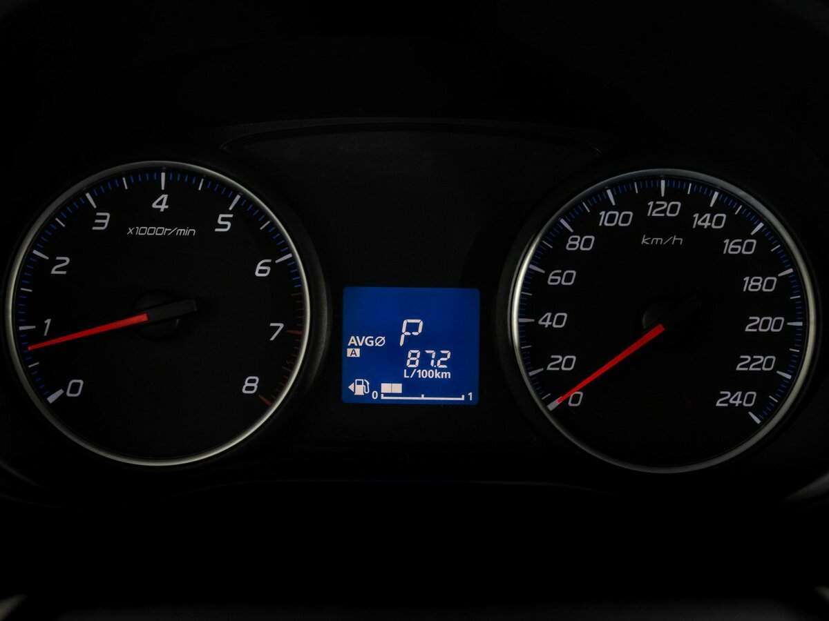 Б/У Митсубиши Оутлэндер 2014 года. Фото: #16