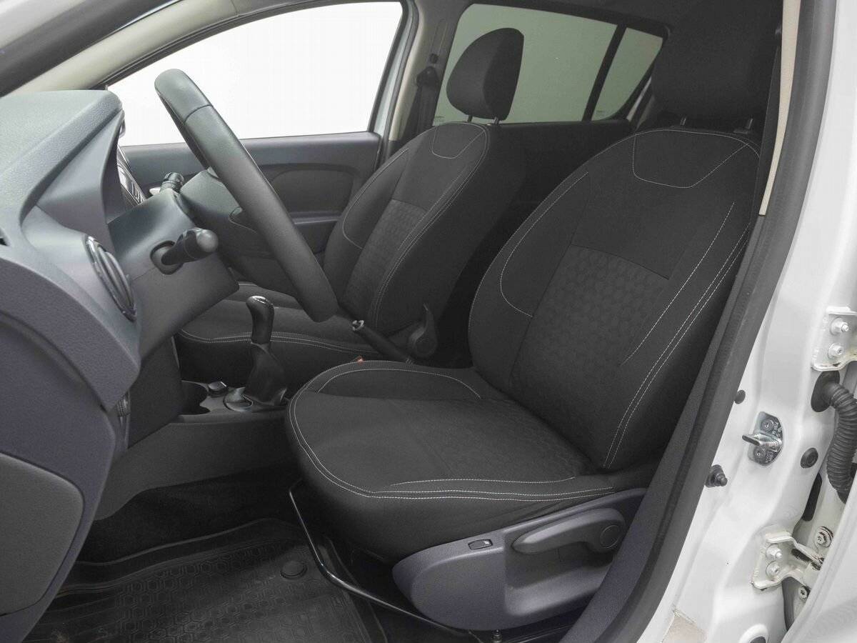 Б/У Рено Сандеро 2016 года. Фото: #7