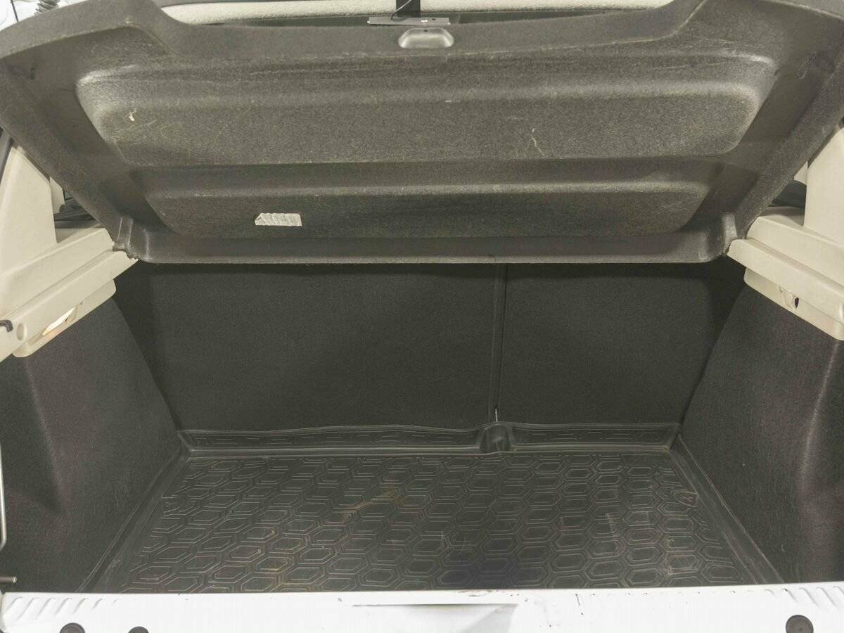 Б/У Рено Сандеро 2016 года. Фото: #22