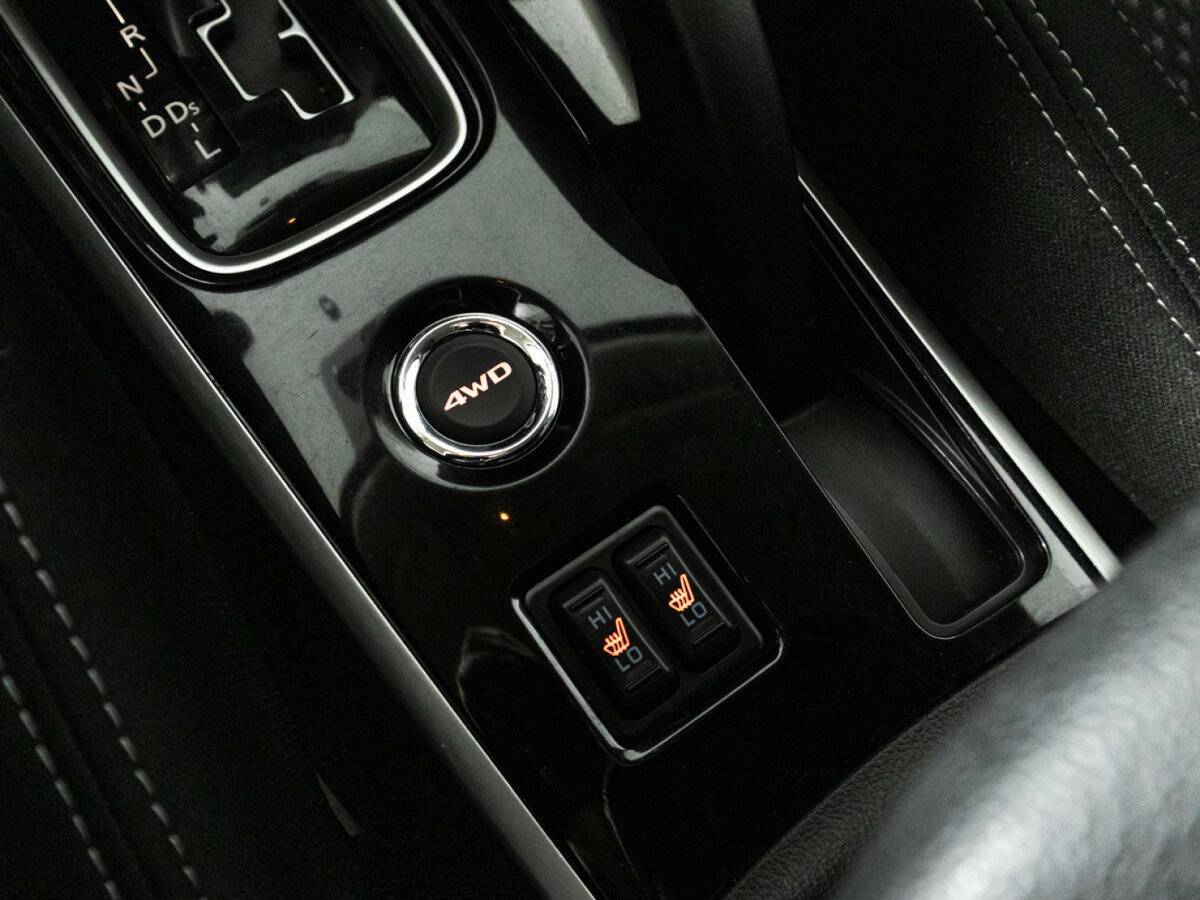 Б/У Митсубиши Оутлэндер 2017 года. Фото: #16