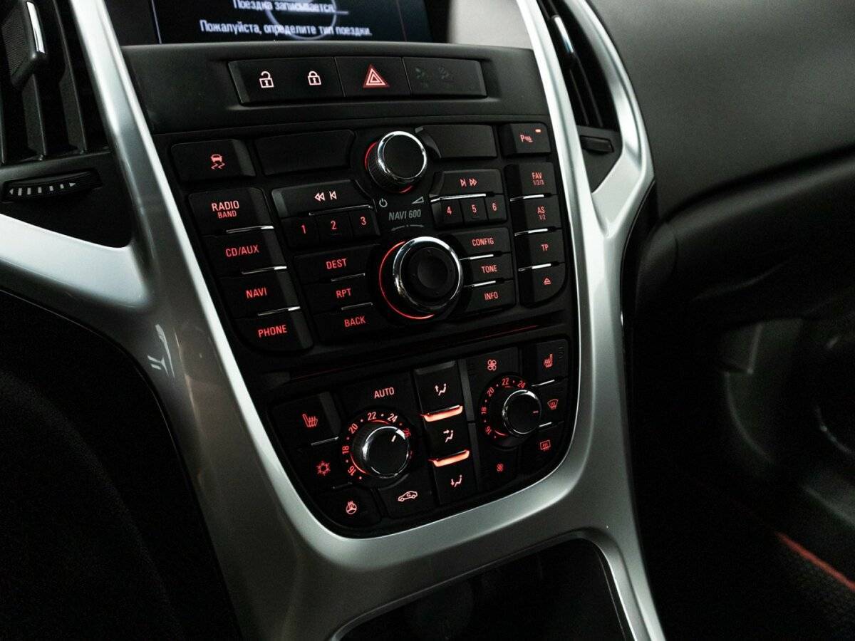 Б/У Опель Астра 2013 года. Фото: #16