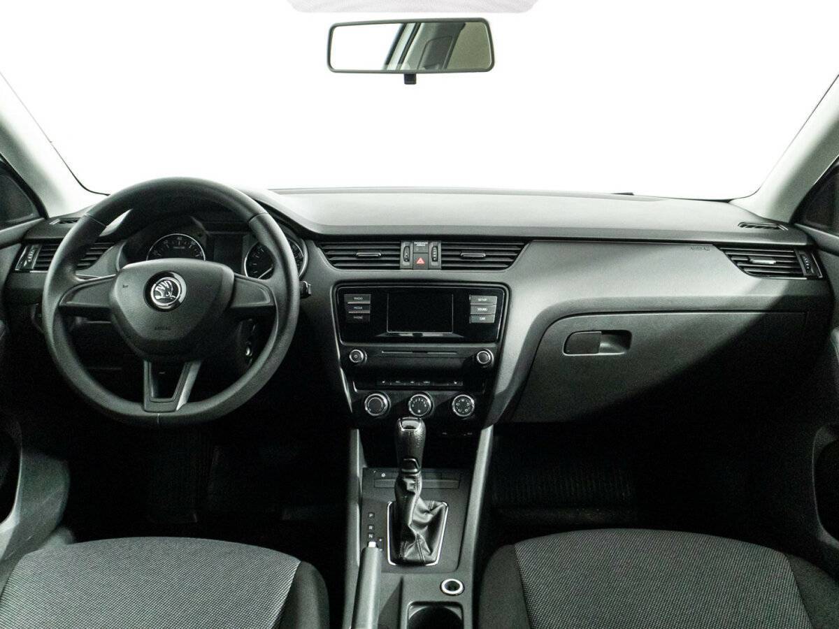 Б/У Шкода Октавия 2016 года. Фото: #12