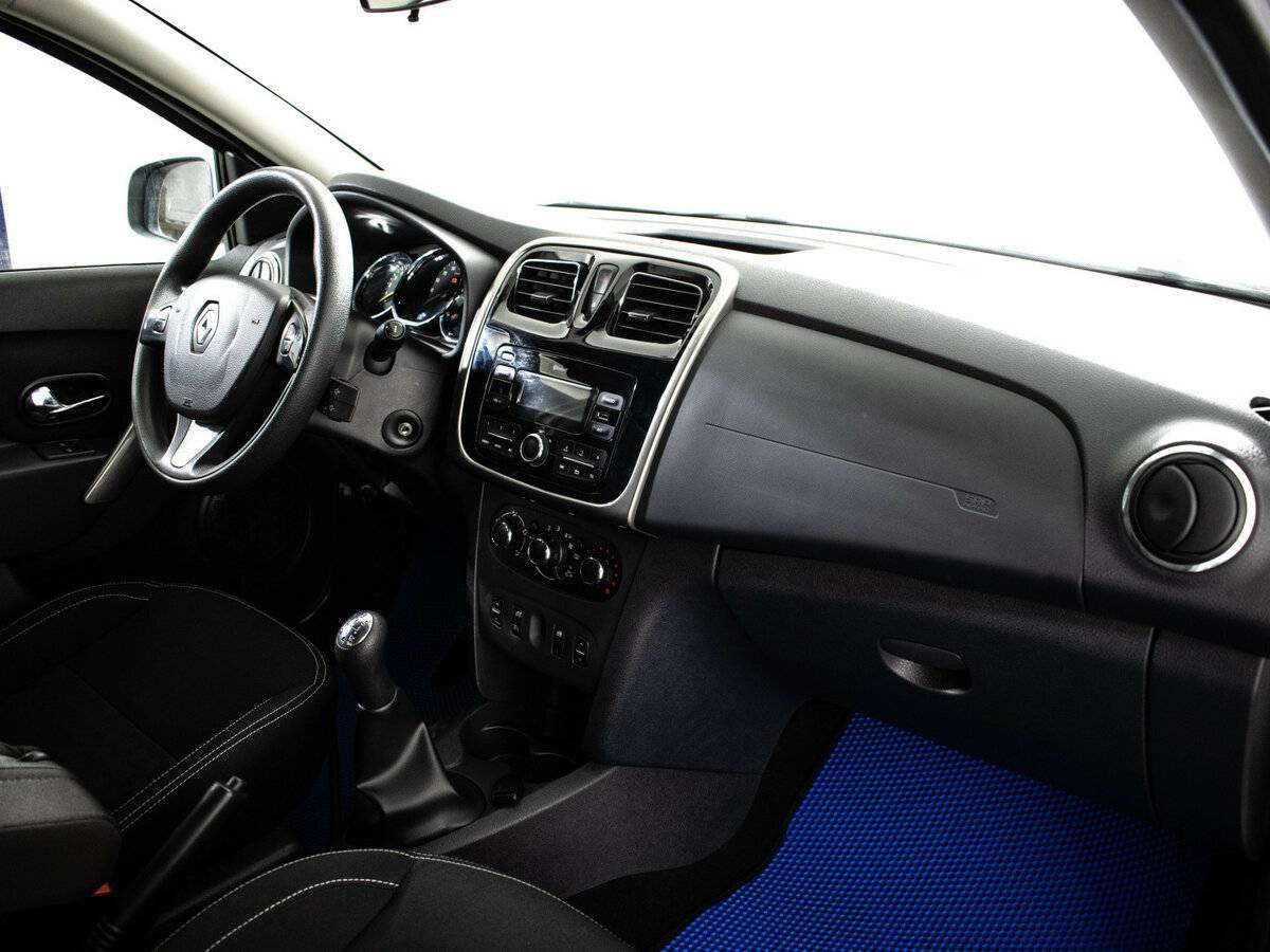 Б/У Рено Логан 2017 года. Фото: #8