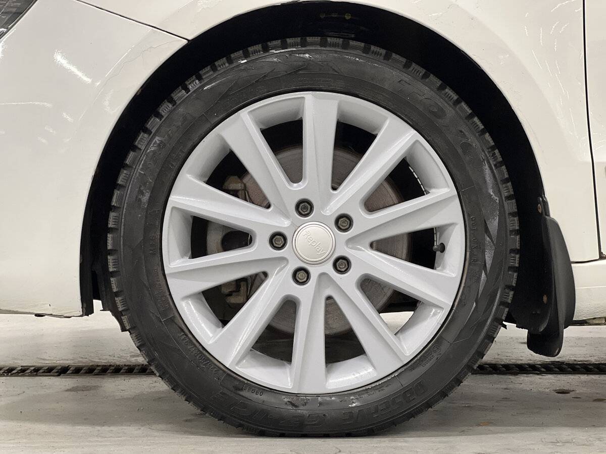 Б/У Шкода Суперб 2014 года. Фото: #17