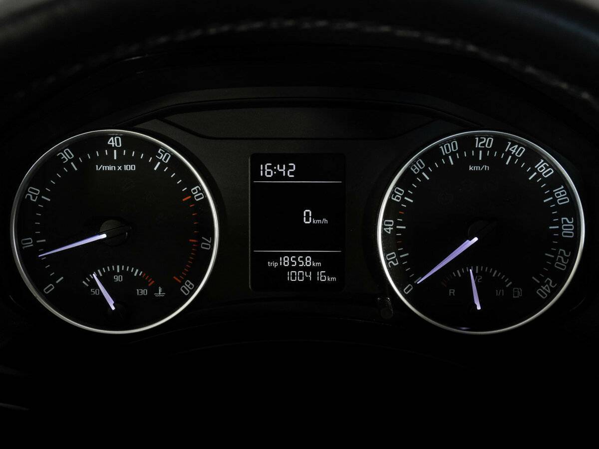 Б/У Шкода Октавия 2012 года. Фото: #13