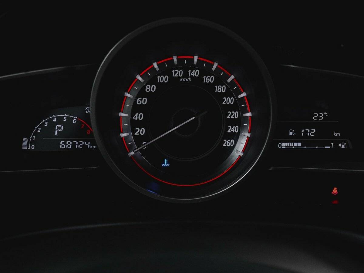 Б/У Мазда 3 2016 года. Фото: #10