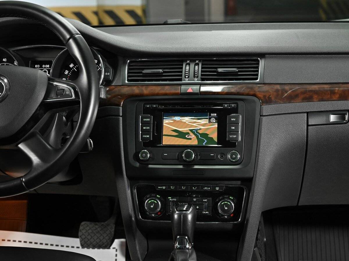 Б/У Шкода Суперб 2013 года. Фото: #8