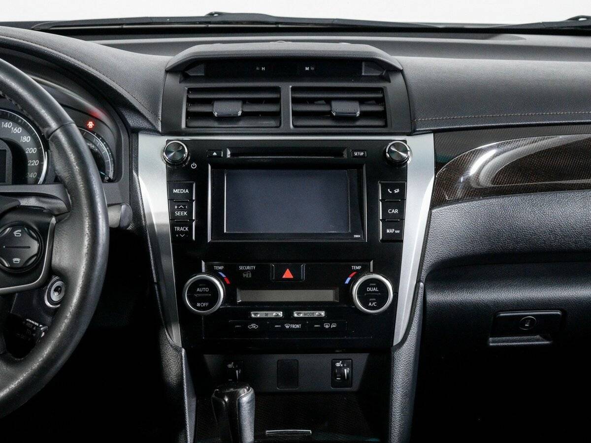 Б/У Тойота Камри 2013 года. Фото: #12