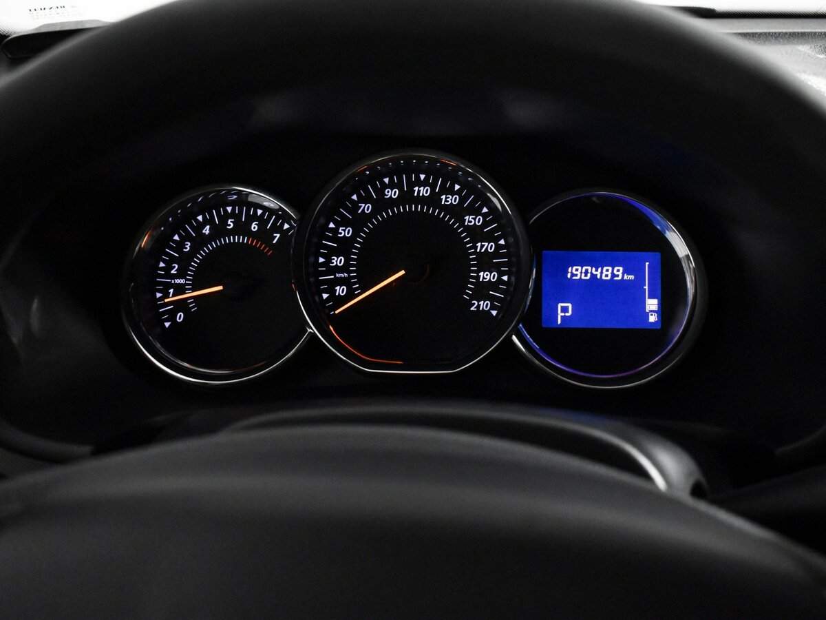 Б/У Рено Сандеро 2017 года. Фото: #16