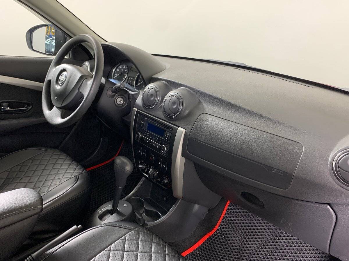 Б/У Ниссан Альмера 2016 года. Фото: #12