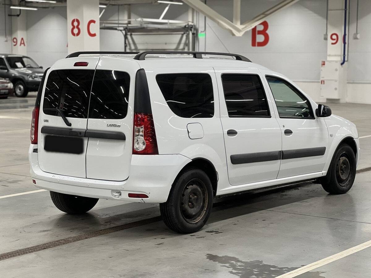 Б/У Лада (ВАЗ) Ларгус 2017 года. Фото: #4