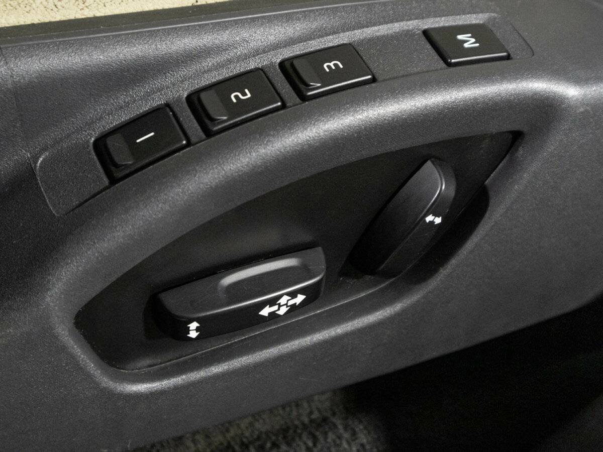 Б/У Вольво ИксЦ60 2012 года. Фото: #16