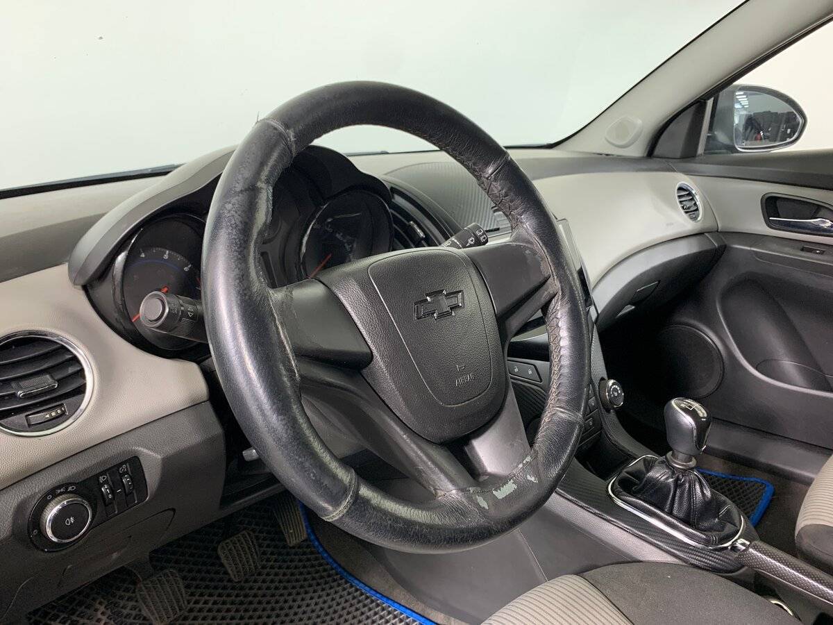 Б/У Шевроле Круз 2012 года. Фото: #10