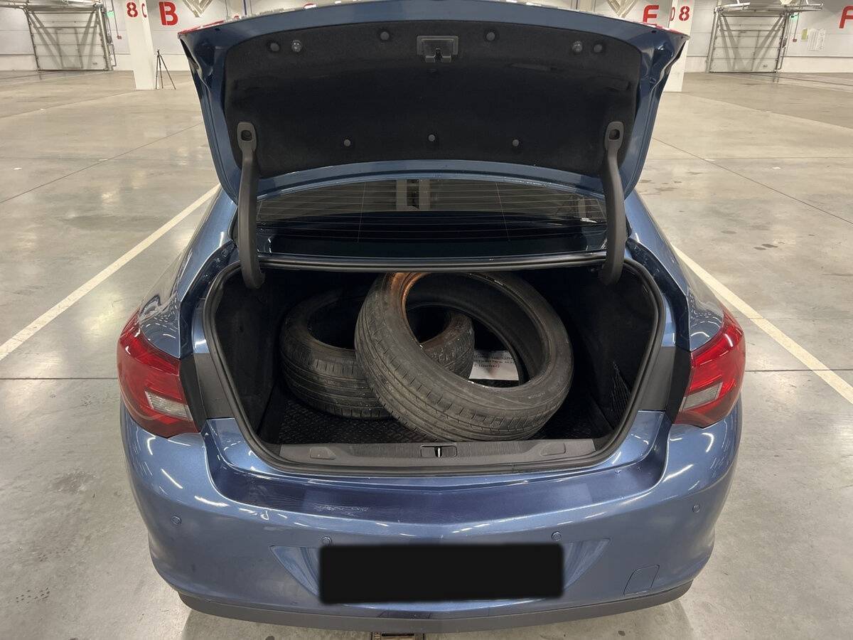 Б/У Опель Астра 2013 года. Фото: #9