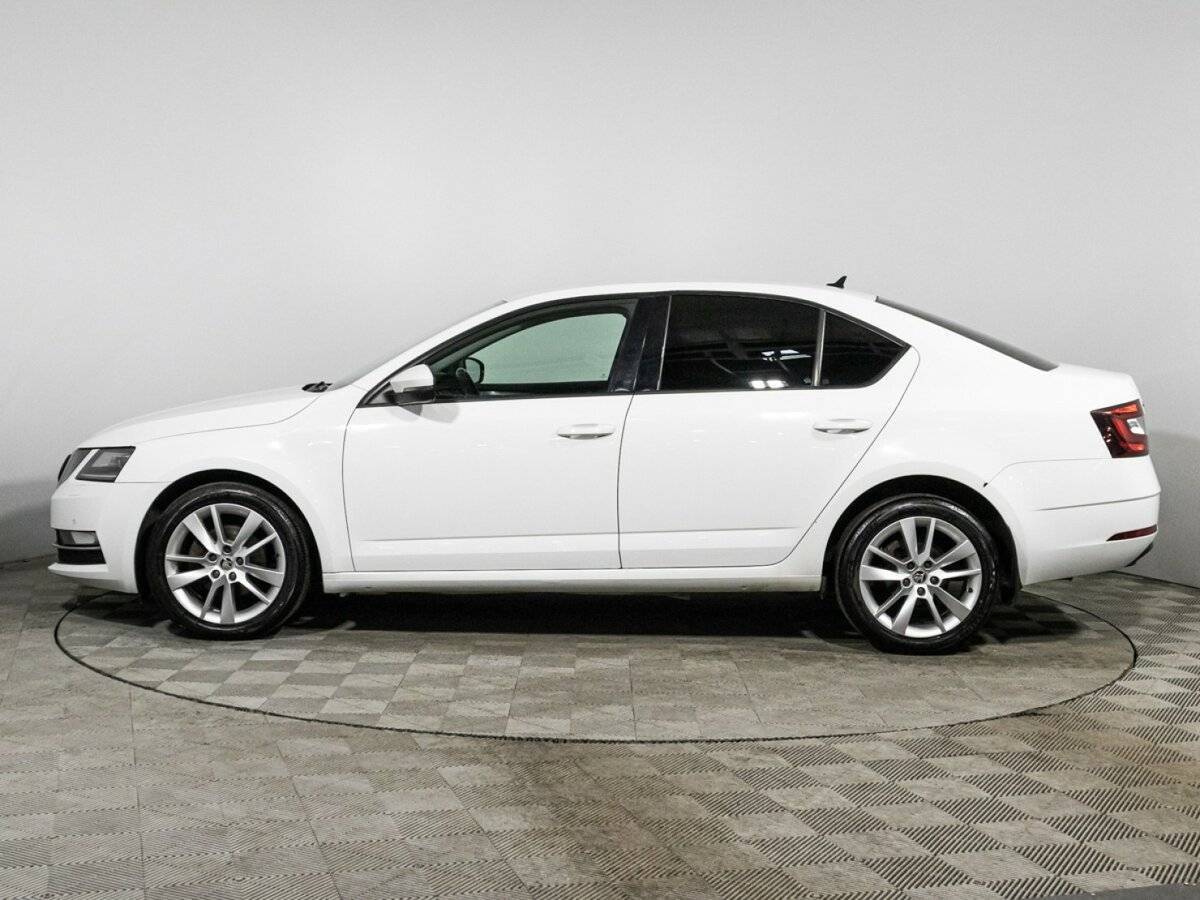 Б/У Шкода Октавия 2017 года. Фото: #7