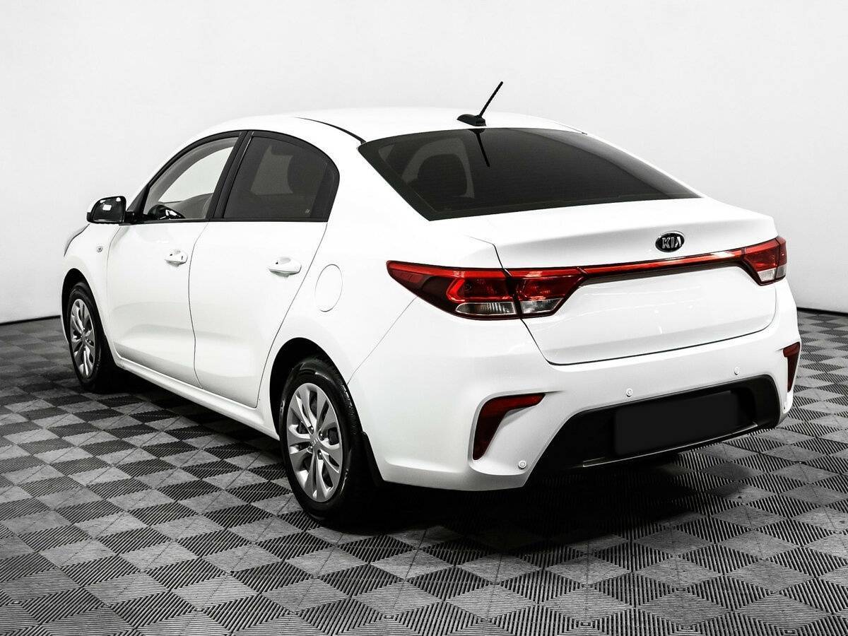 Б/У Киа Рио 2018 года. Фото: #6