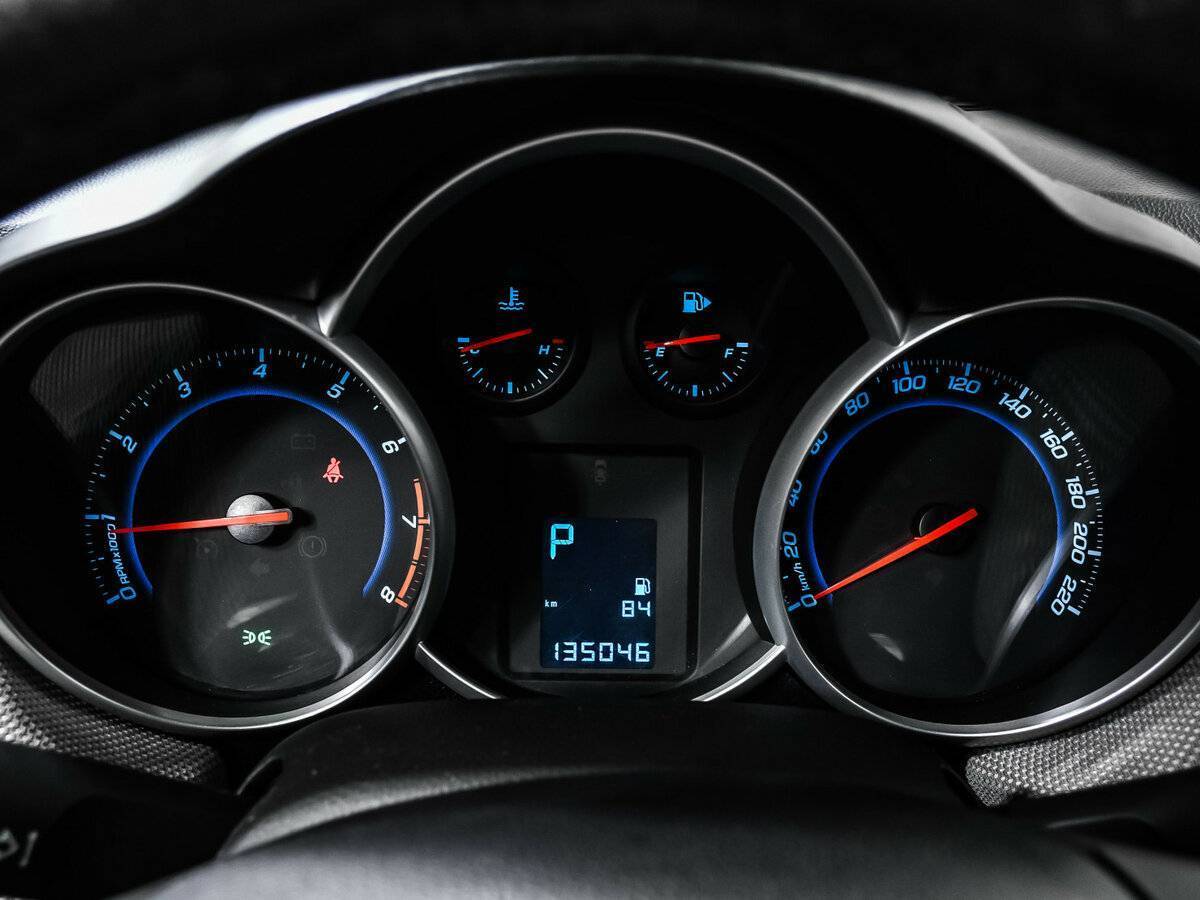 Б/У Шевроле Круз 2013 года. Фото: #9