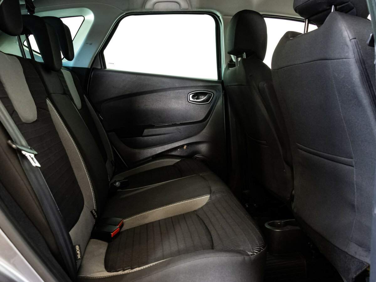 Б/У Рено Каптюр 2017 года. Фото: #17