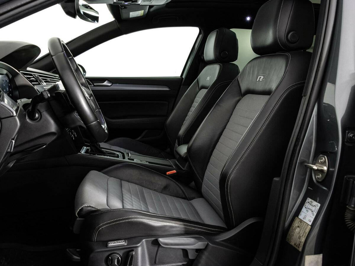 Б/У Фольксваген Пассат 2016 года. Фото: #14