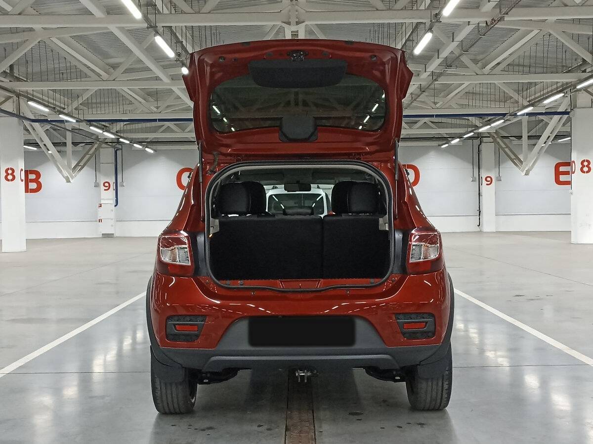 Б/У Рено Сандеро 2018 года. Фото: #9