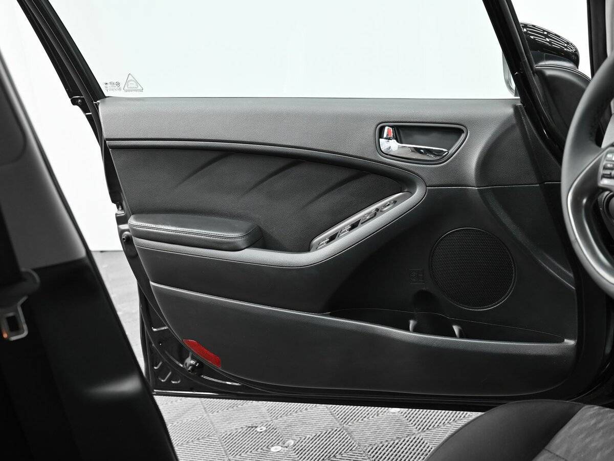 Б/У Киа Церато 2015 года. Фото: #6