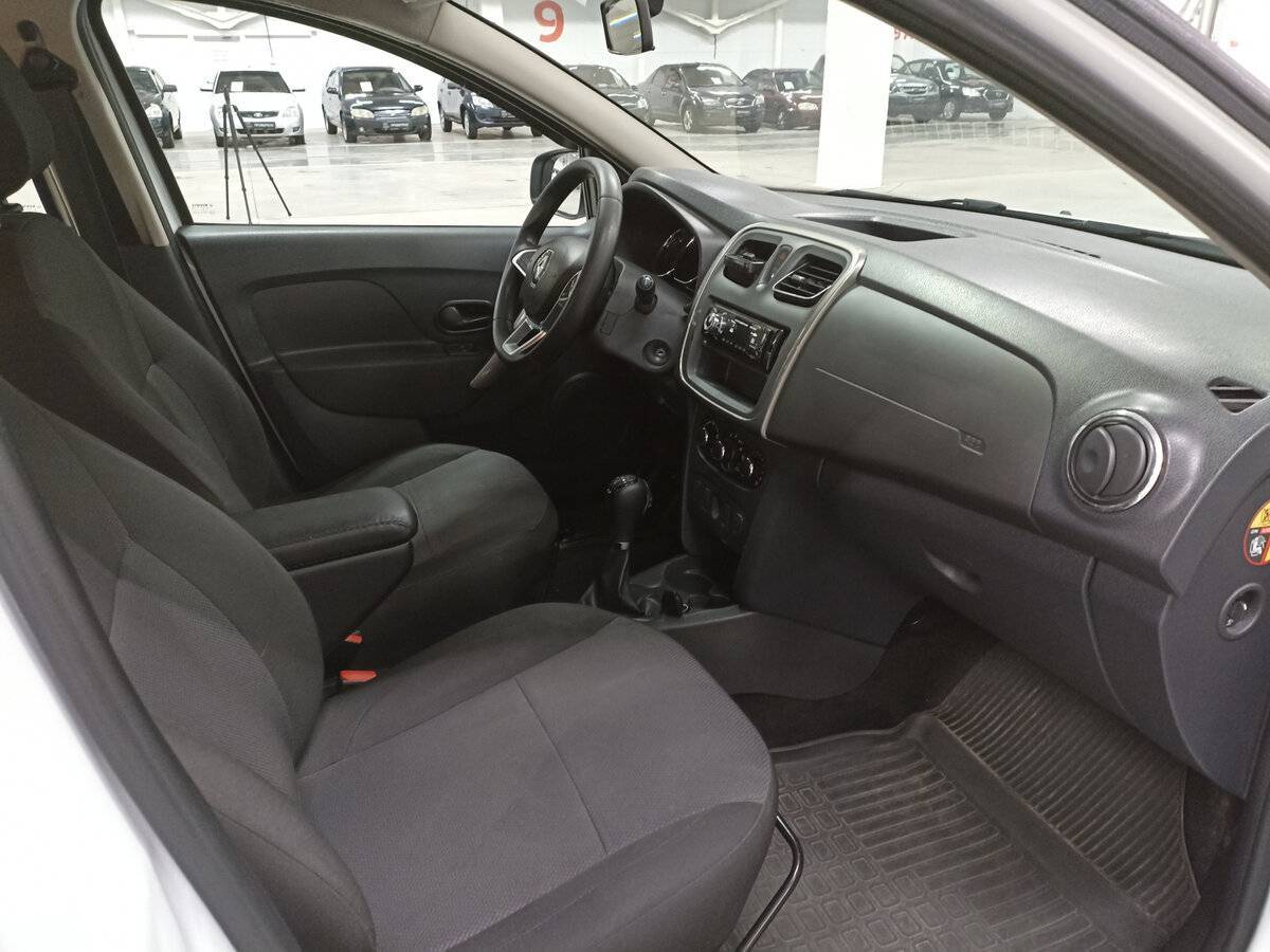 Б/У Рено Логан 2020 года. Фото: #10