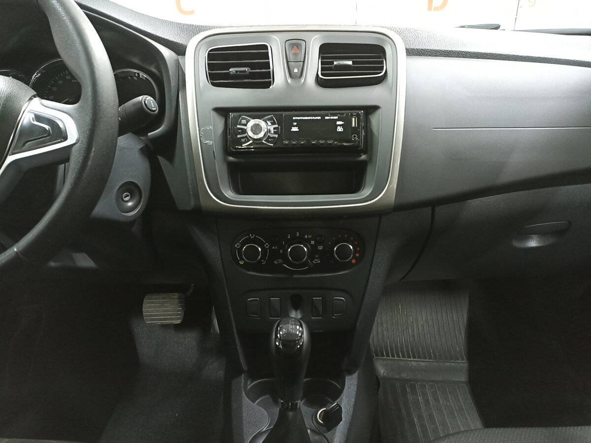 Б/У Рено Логан 2020 года. Фото: #14