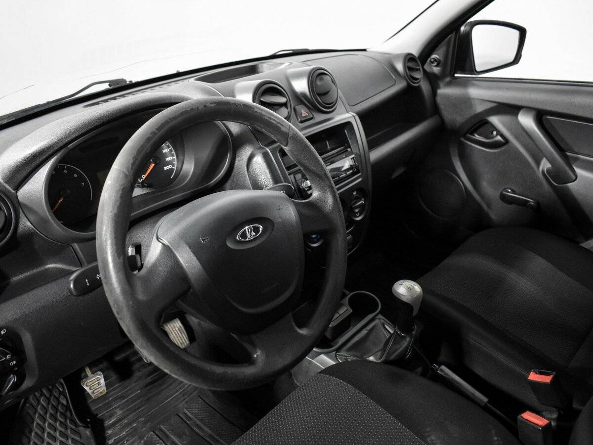 Б/У Лада (ВАЗ) Гранта 2014 года. Фото: #8