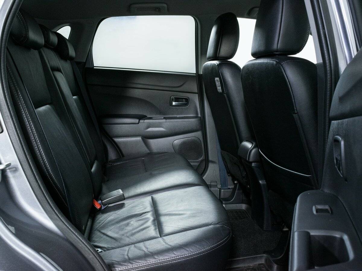 Б/У Митсубиши АС-Икс 2012 года. Фото: #9