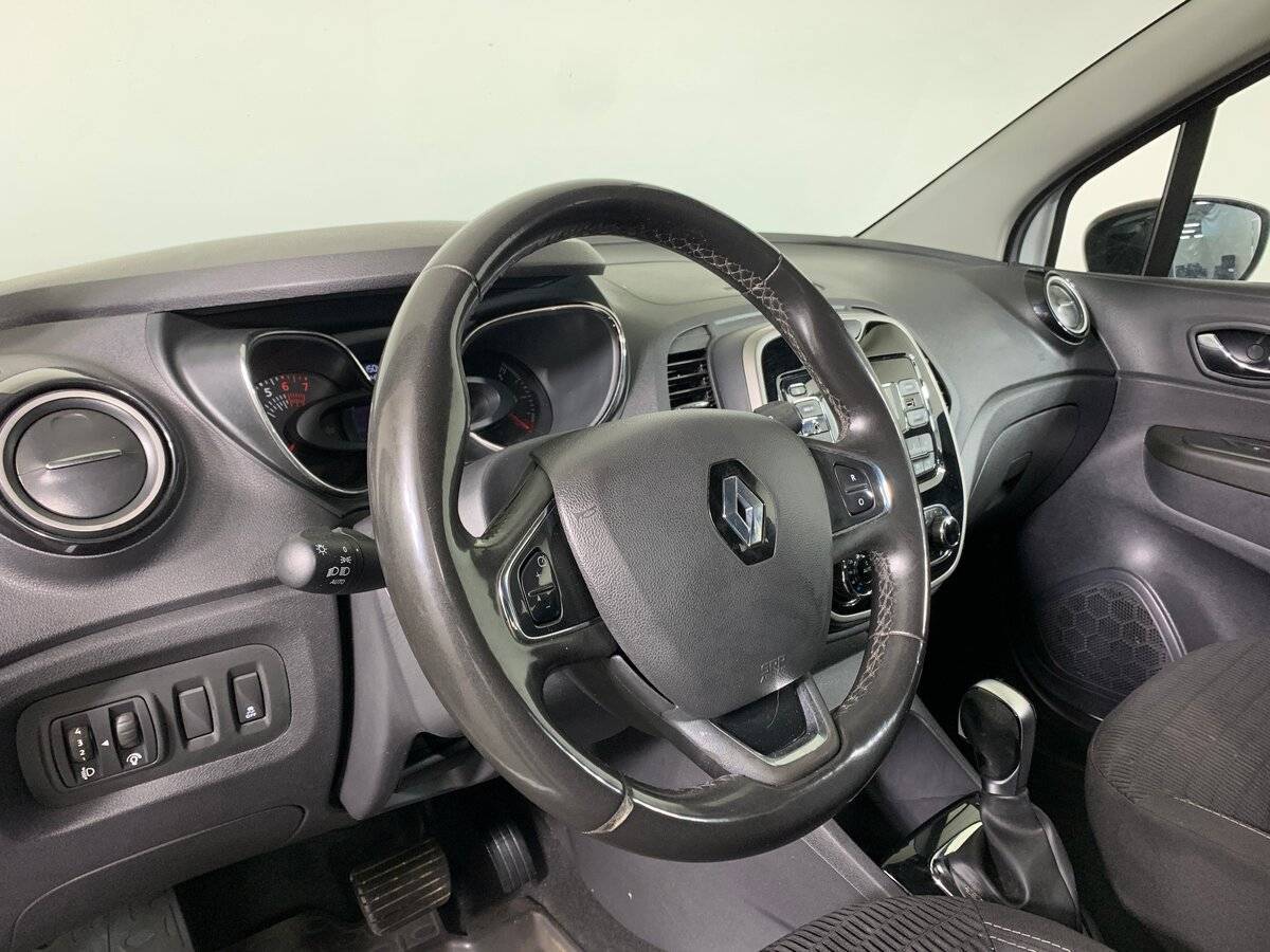 Б/У Рено Каптюр 2019 года. Фото: #10