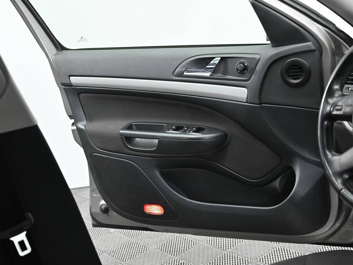 Б/У Шкода Октавия 2012 года. Фото: #5