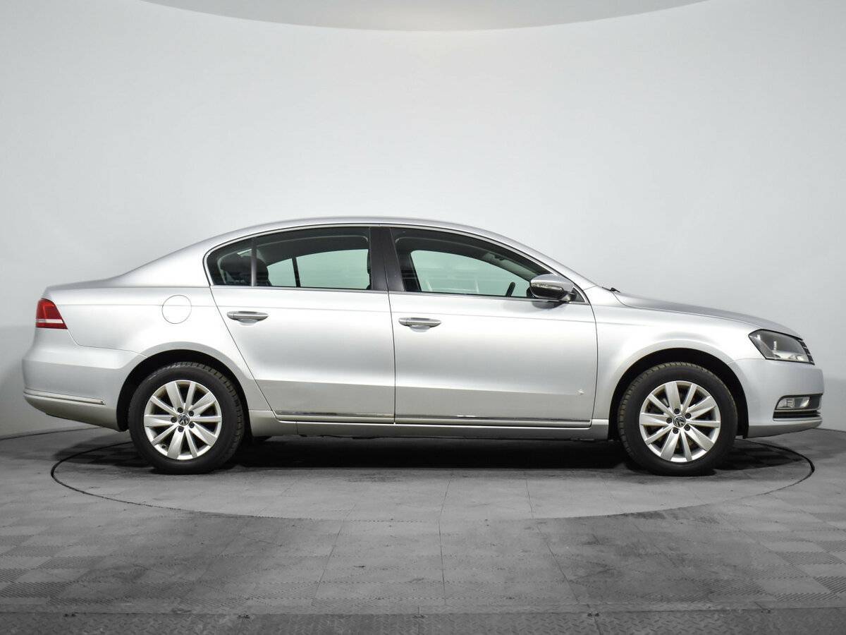 Б/У Фольксваген Пассат 2012 года. Фото: #3