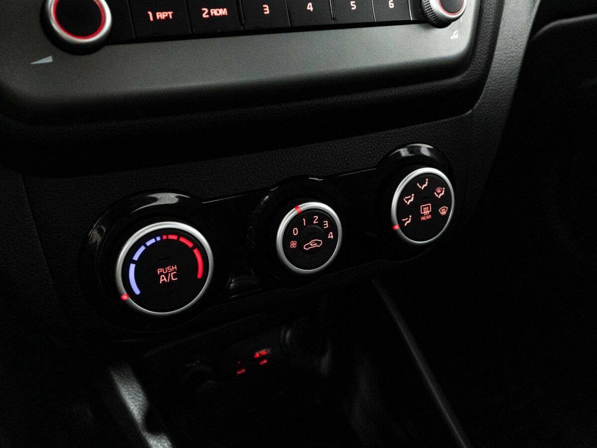 Б/У Киа Рио 2015 года. Фото: #14