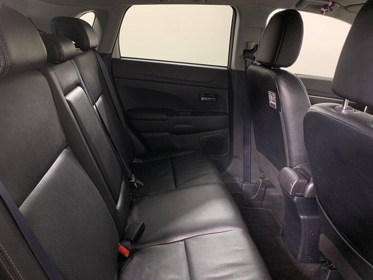 Б/У Митсубиши АС-Икс 2012 года. Фото: #16