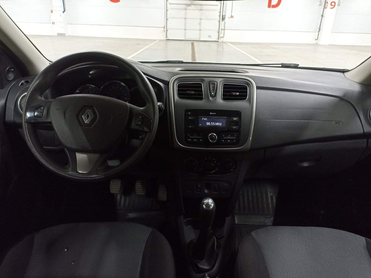 Б/У Рено Сандеро 2017 года. Фото: #13