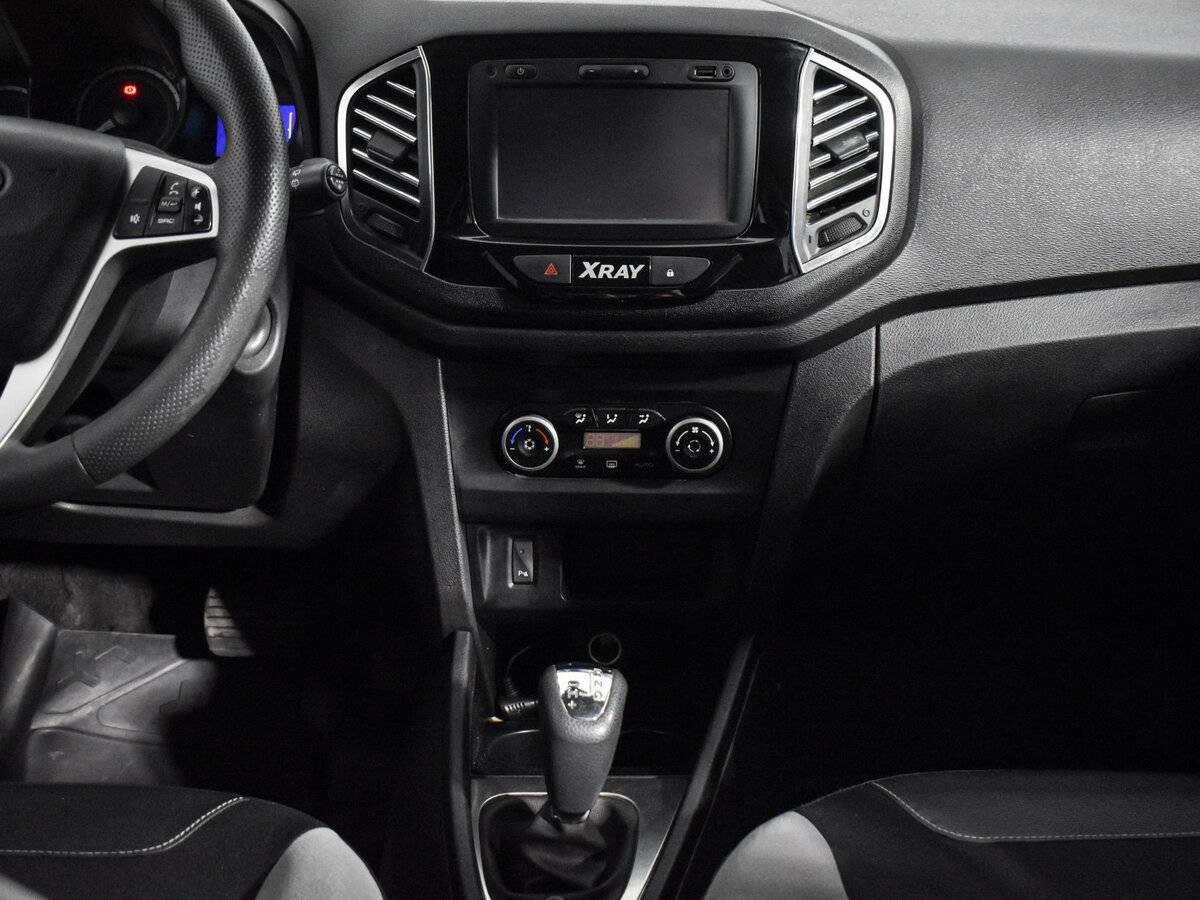 Б/У Лада (ВАЗ) ИКСРЭЙ 2016 года. Фото: #12