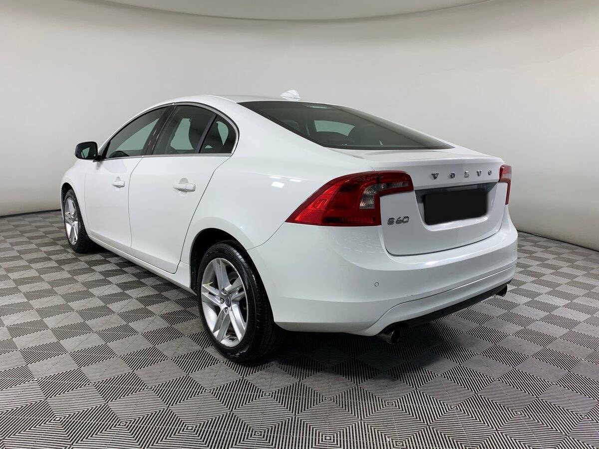 Б/У Вольво С60 2014 года. Фото: #6