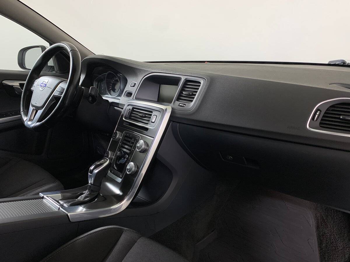 Б/У Вольво С60 2014 года. Фото: #12